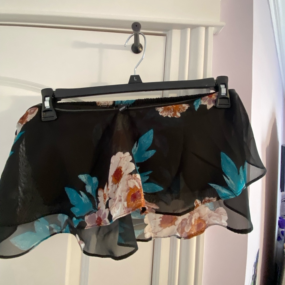 Crop top flowy flower strapless top